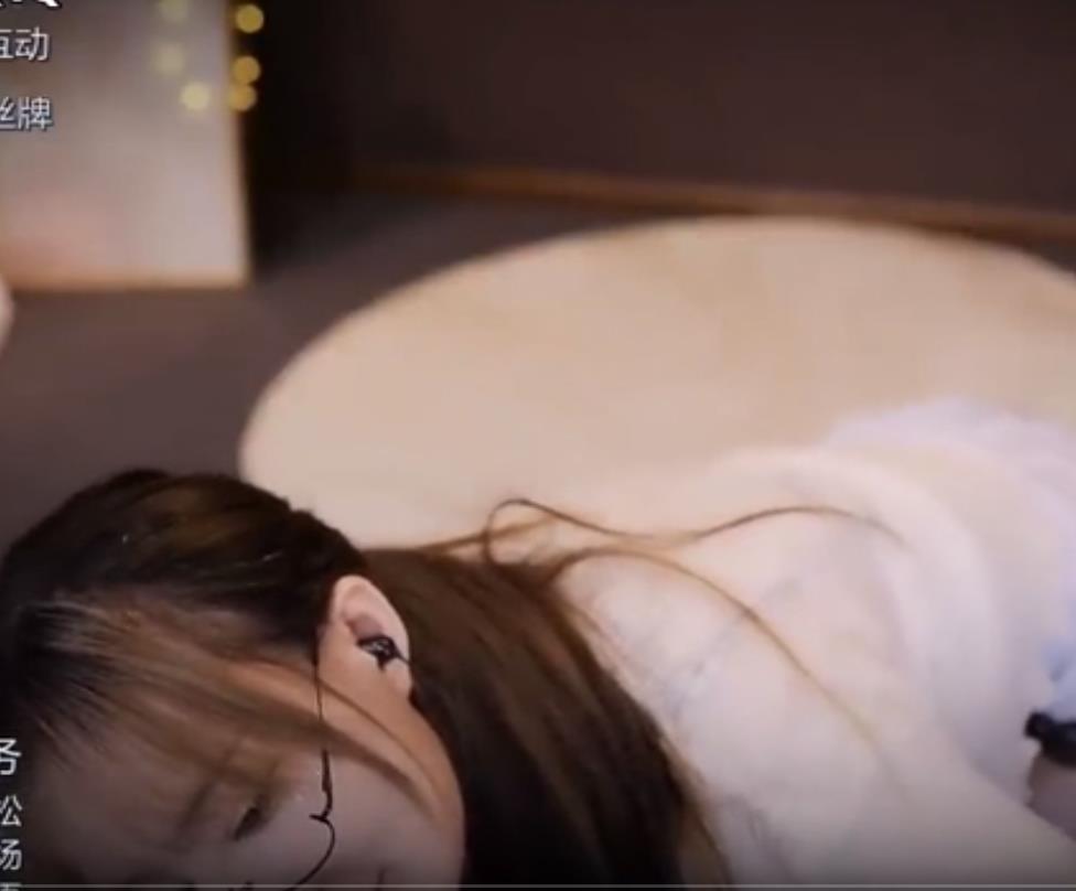 16175428.jpg ASMR 耳边吹气,耳边轻语 _ 张爱玲Aily